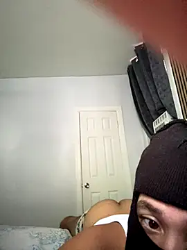 Anderbas18 online show from September 18, 2025, 7:16 pm