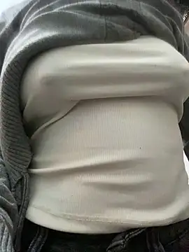 Snapshot of Sofia_xx2 chatting on December 10, 2024, 9:55 am Sofia xx2 online show from December 10, 2024, 9:55 am