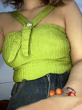 Snapshot of Sofia_xx2 chatting on January 17, 2025, 9:06 am Sofia xx2 online show from January 17, 2025, 9:06 am