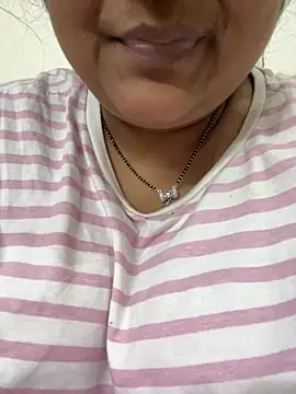 smile pretty online show from October 9, 2025, 8:29 pm