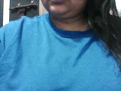 Snapshot of smile_pretty chatting on February 21, 2026, 11:28 pm smile pretty online show from February 21, 2026, 11:28 pm