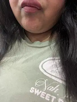 Snapshot of smile_pretty chatting on February 23, 2026, 3:42 pm smile pretty online show from February 23, 2026, 3:42 pm