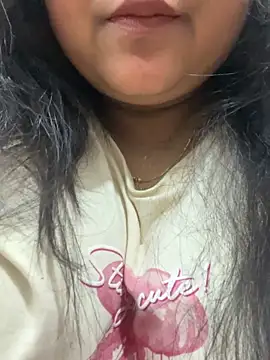 Snapshot of smile_pretty chatting on February 24, 2026, 5:22 pm smile pretty online show from February 24, 2026, 5:22 pm