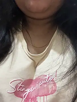 Snapshot of smile_pretty chatting on March 12, 2026, 2:39 am smile pretty online show from March 12, 2026, 2:39 am