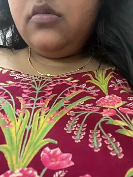 Snapshot of smile_pretty chatting on April 2, 2026, 5:21 pm smile pretty online show from April 2, 2026, 5:21 pm