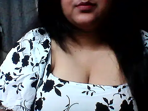 Snapshot of smile_pretty chatting on April 10, 2026, 5:50 pm smile pretty online show from April 10, 2026, 5:50 pm