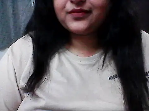 Snapshot of smile_pretty chatting on April 13, 2026, 6:13 pm smile pretty online show from April 13, 2026, 6:13 pm