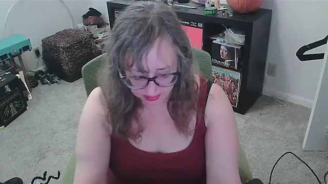 Snapshot of LilyLuscious chatting on October 25, 2025, 3:14 am LilyLuscious online show from October 25, 2025, 3:14 am