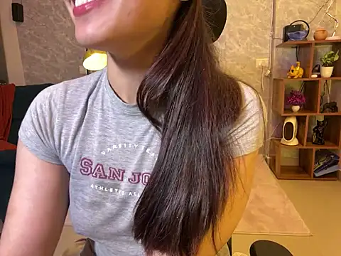 MidnightFlame online show from January 9, 2025, 10:20 pm