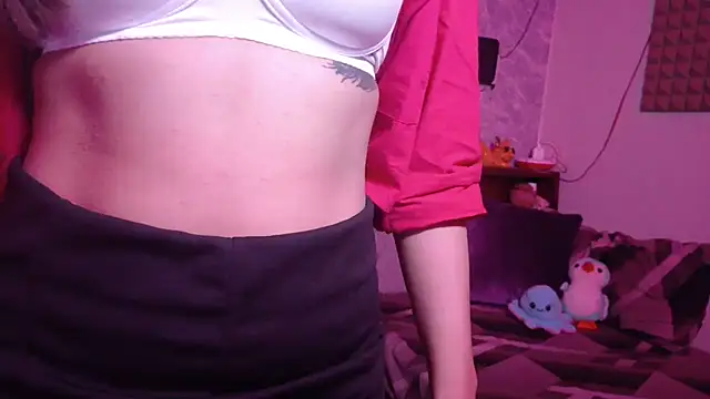 MidnightFlame online show from October 13, 2025, 3:01 pm