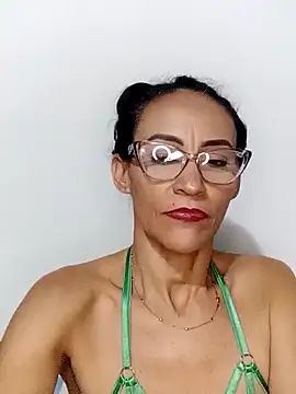 Snapshot of BarbaraMature chatting on December 3, 2024, 5:55 pm BarbaraMature online show from December 3, 2024, 5:55 pm