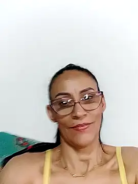 Snapshot of BarbaraMature chatting on December 15, 2024, 9:42 pm BarbaraMature online show from December 15, 2024, 9:42 pm