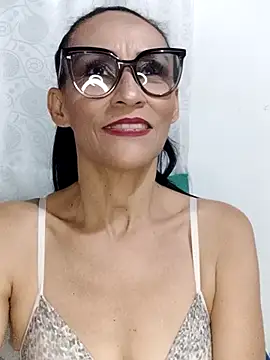 Snapshot of BarbaraMature chatting on September 22, 2025, 8:44 pm BarbaraMature online show from September 22, 2025, 8:44 pm