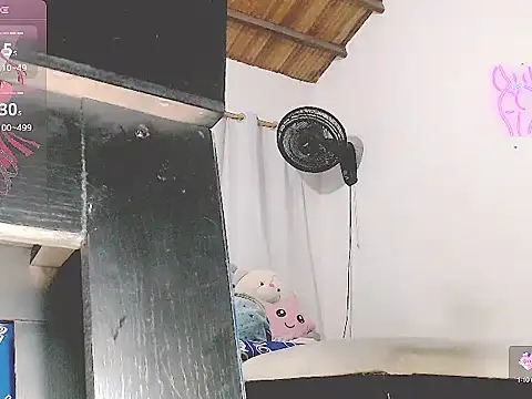 Snapshot of tifany19_ chatting on September 16, 2025, 12:44 am tifany19 online show from September 16, 2025, 12:44 am