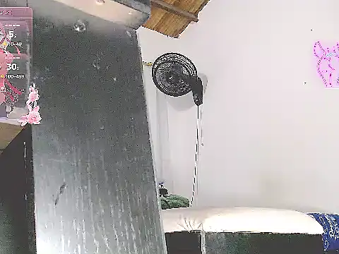 Snapshot of tifany19_ chatting on September 19, 2025, 1:29 am tifany19 online show from September 19, 2025, 1:29 am