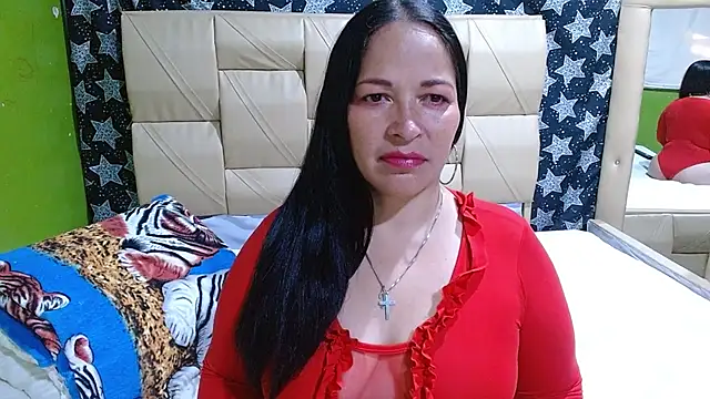 Stefanny Taylor  online show from February 21, 2026, 5:03 pm