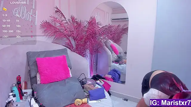 Maristxxr online show from January 29, 2025, 8:04 pm