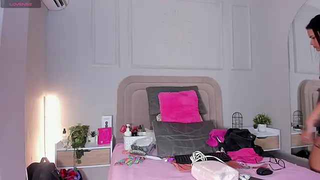 Maristxxr online show from December 4, 2025, 7:44 pm