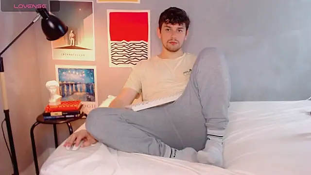 Elio555 online show from October 26, 2025, 6:58 pm