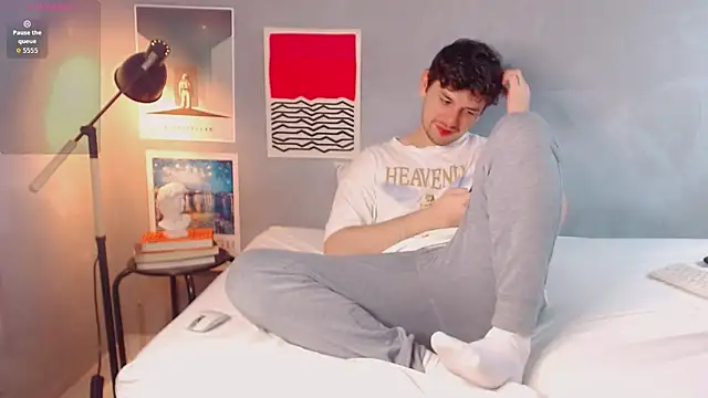 Elio555 online show from November 9, 2025, 8:29 pm