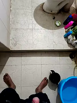 ayushdas7482 online show from November 8, 2025, 9:35 pm