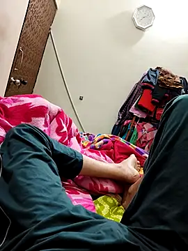 ayushdas7482 online show from November 23, 2025, 1:22 pm