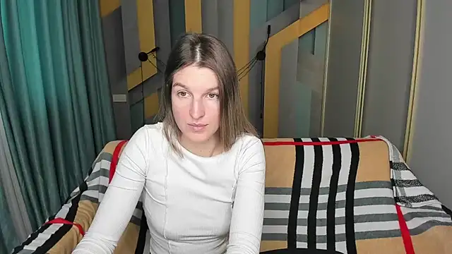 EmilyWalkeri online show from November 24, 2025, 7:41 am