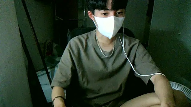 Snapshot of max5388 chatting on October 13, 2025, 4:29 pm max5388 online show from October 13, 2025, 4:29 pm