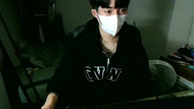 Snapshot of max5388 chatting on November 19, 2025, 5:24 pm max5388 online show from November 19, 2025, 5:24 pm