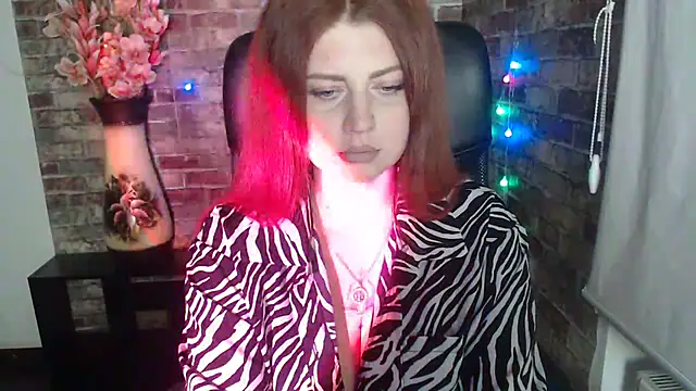 Lizzy Love online show from February 13, 2025, 7:52 pm