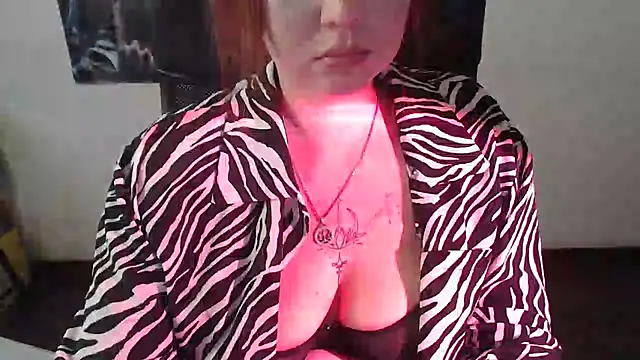 Lizzy Love online show from February 19, 2025, 6:44 am