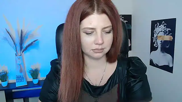 Lizzy Love online show from February 24, 2025, 1:31 pm