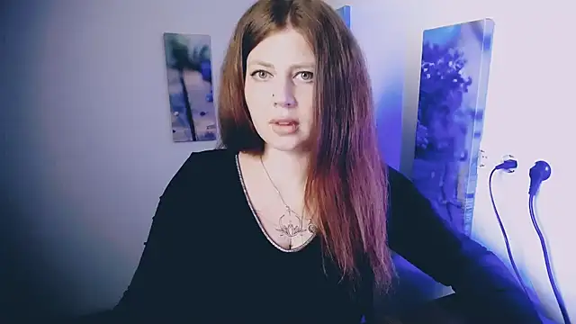 Lizzy Love online show from April 16, 2026, 6:52 pm