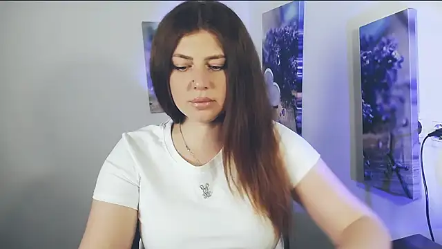 Lizzy Love online show from June 6, 2026, 8:30 am