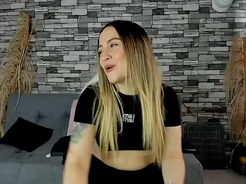 cindy love2 online show from October 13, 2025, 4:18 pm