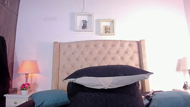 allisson m online show from October 22, 2025, 12:05 pm