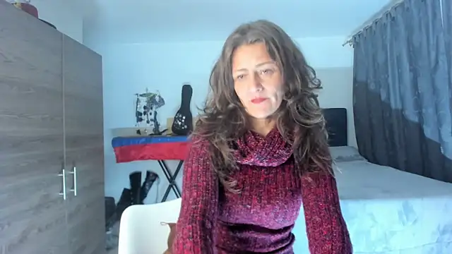 milf darling online show from March 11, 2026, 1:22 am