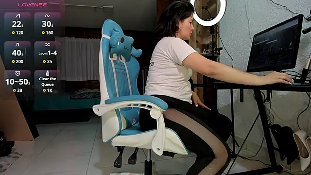 Cristina Vanegas631 online show from September 12, 2025, 4:01 am