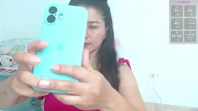 Emelyross  online show from December 21, 2025, 4:14 pm