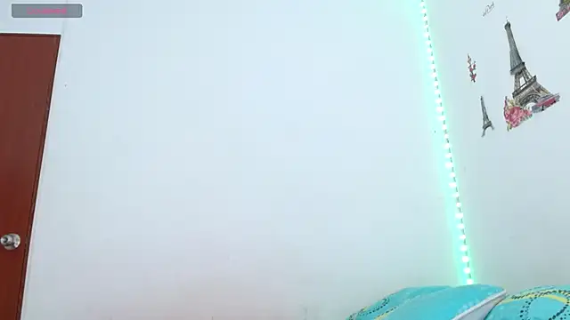 Emelyross  online show from February 18, 2026, 5:42 pm