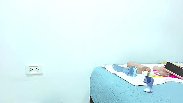 Snapshot of JuanitaDelMar chatting on February 14, 2025, 8:10 am JuanitaDelMar online show from February 14, 2025, 8:10 am