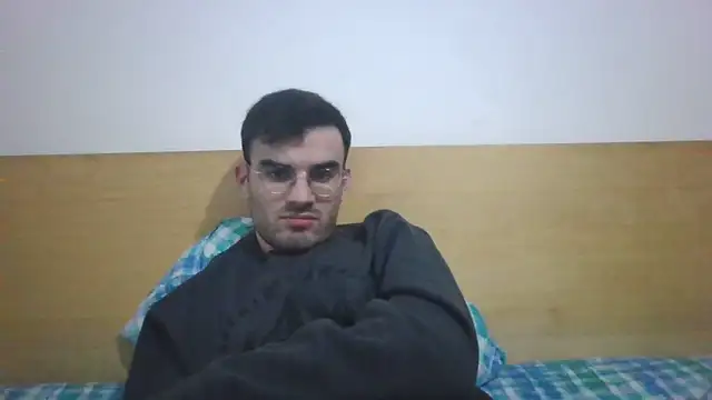 erikamavrik online show from December 2, 2025, 10:27 pm