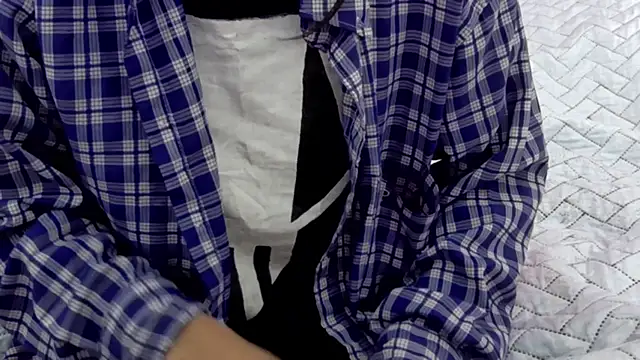 Snapshot of yourcuteneighbourr chatting on February 26, 2026, 2:54 am yourcuteneighbourr online show from February 26, 2026, 2:54 am