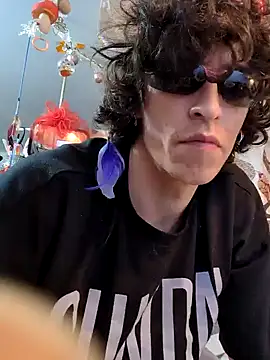 gurlnips online show from February 24, 2025, 8:06 am