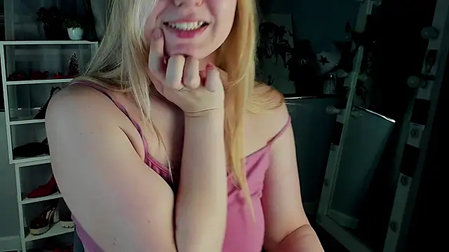 Rebecca Kelly online show from December 22, 2025, 2:30 am