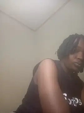 Snapshot of _fiffii chatting on December 20, 2024, 8:38 am fiffii online show from December 20, 2024, 8:38 am