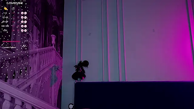 Liv Fay online show from December 25, 2024, 4:11 pm