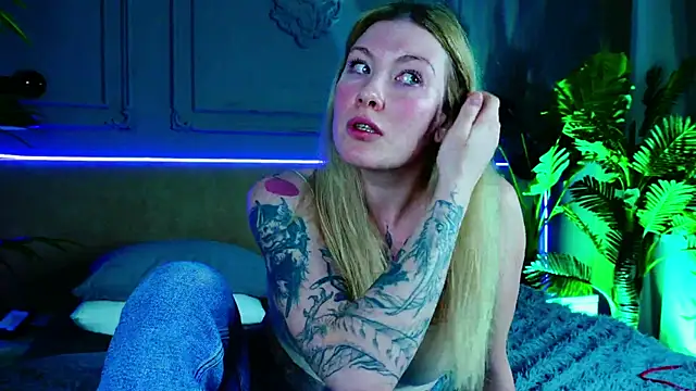 Liv Fay online show from March 22, 2025, 12:17 am