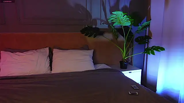 Snapshot of Liv_Fay chatting on February 17, 2026, 1:51 pm Liv Fay online show from February 17, 2026, 1:51 pm