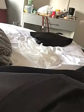 Sxybitch2024 online show from February 17, 2026, 1:40 pm